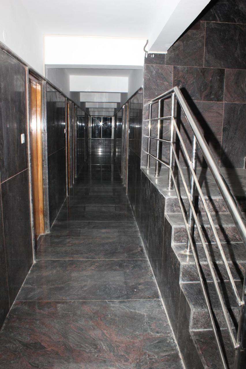 Sdd Residency Hotel Tiruvannamalai Bagian luar foto